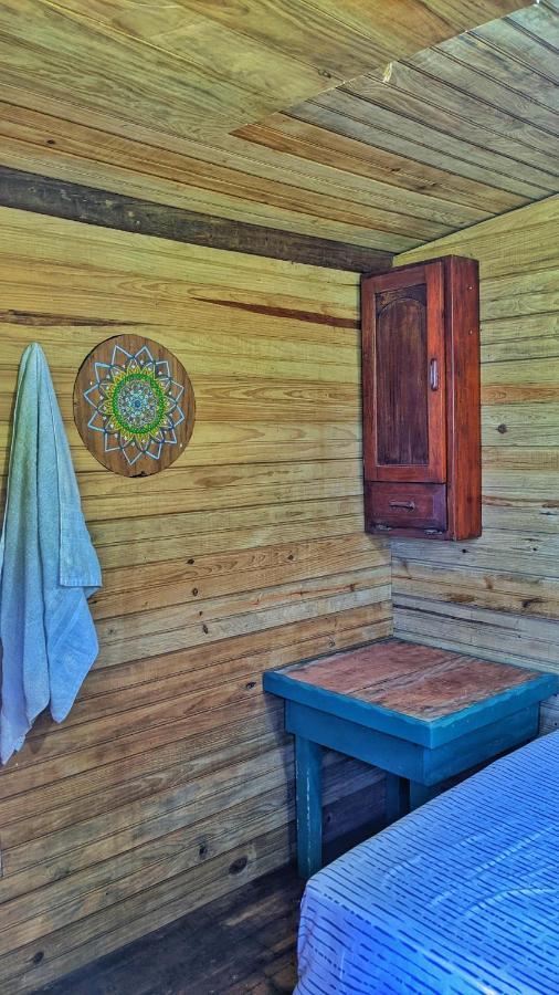 Guanaja Backpackers Hostel Exterior photo