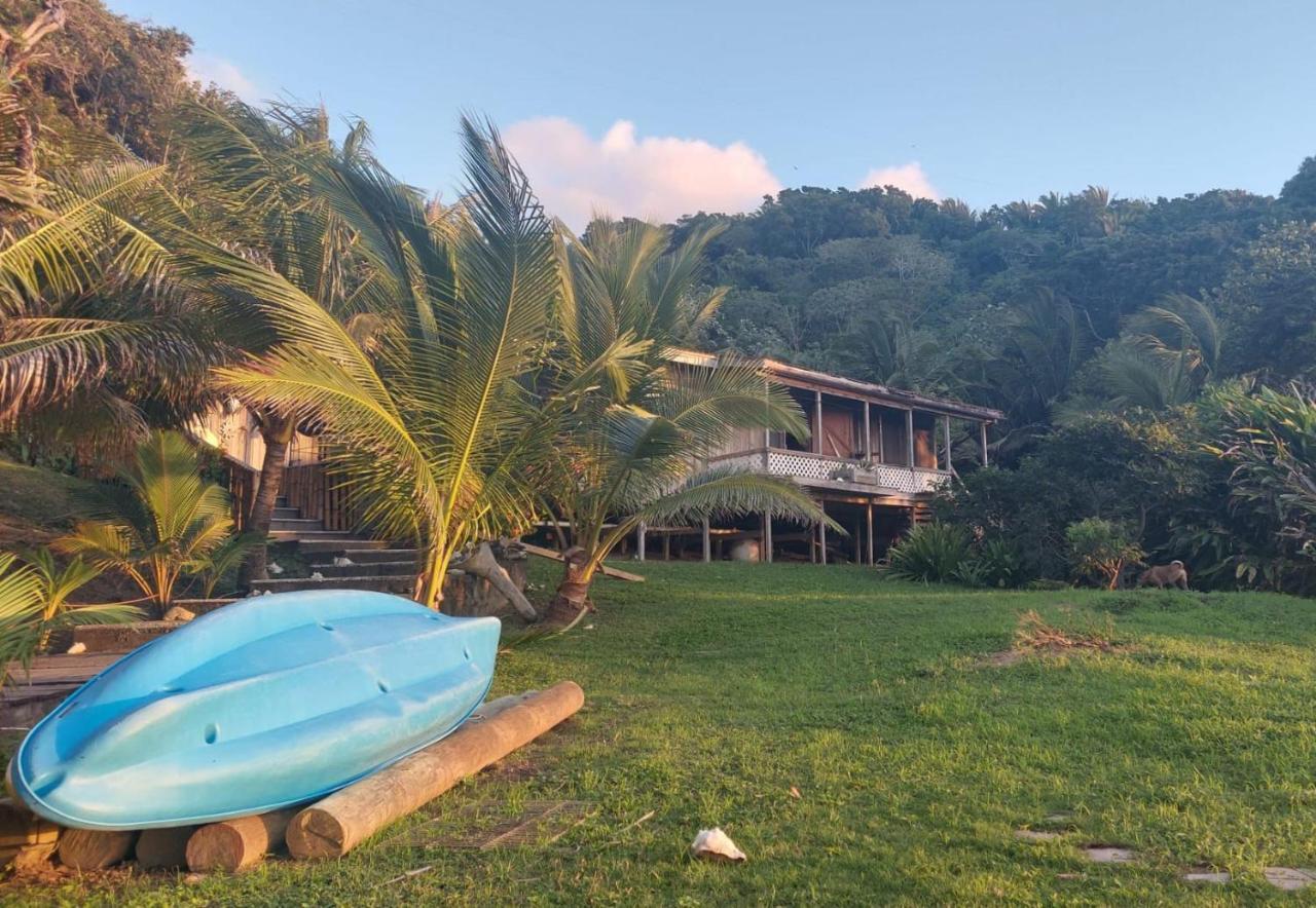 Guanaja Backpackers Hostel Exterior photo