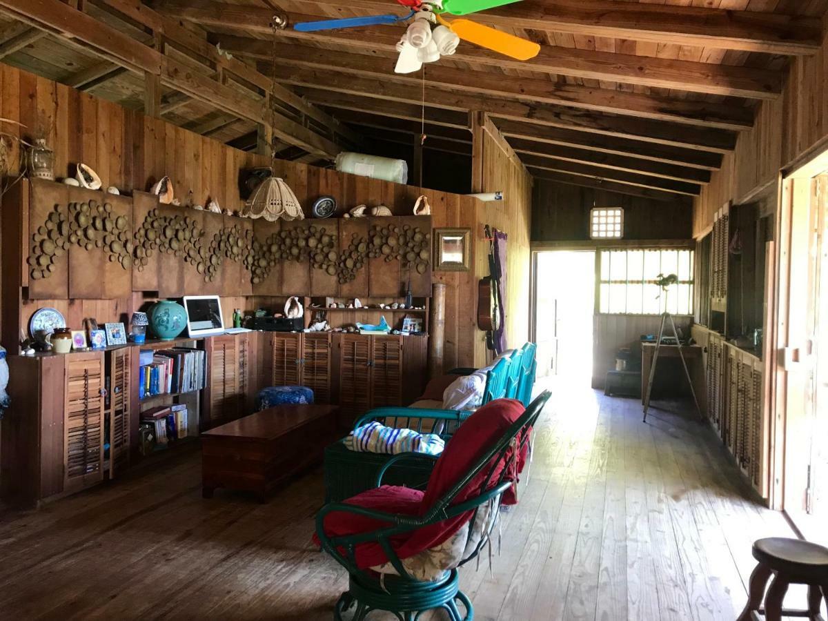 Guanaja Backpackers Hostel Exterior photo